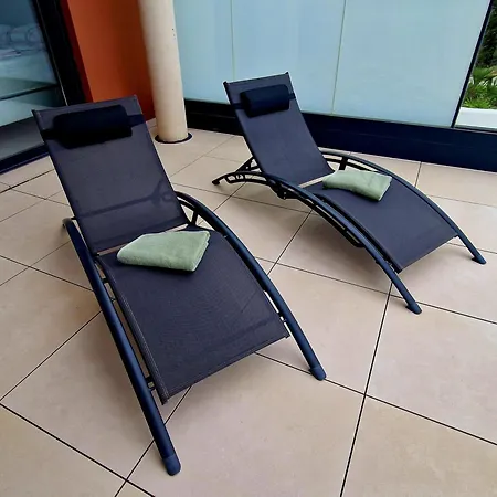 Sunny Pearl Apartman *