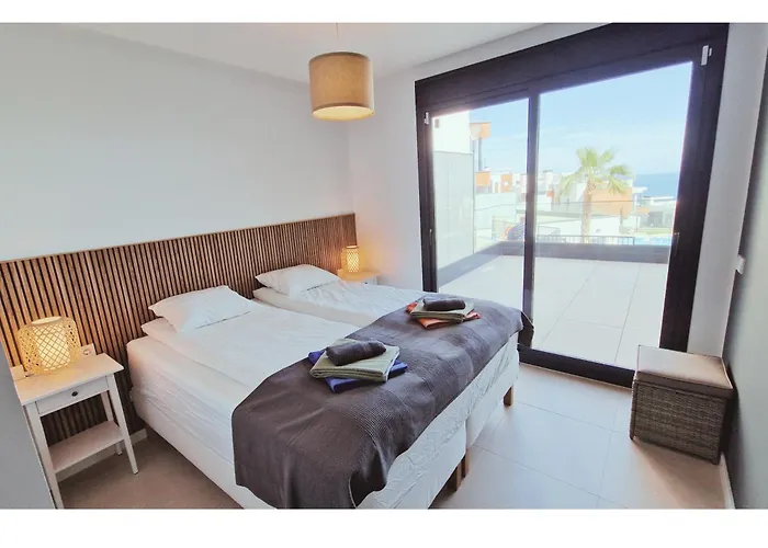 Sunny Pearl Apartment *